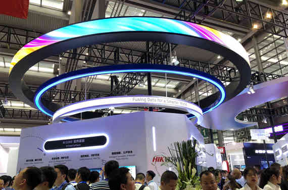 深圳展臺搭建設(shè)計公司?？低暽钲诎膊钲谡古_設(shè)計搭建